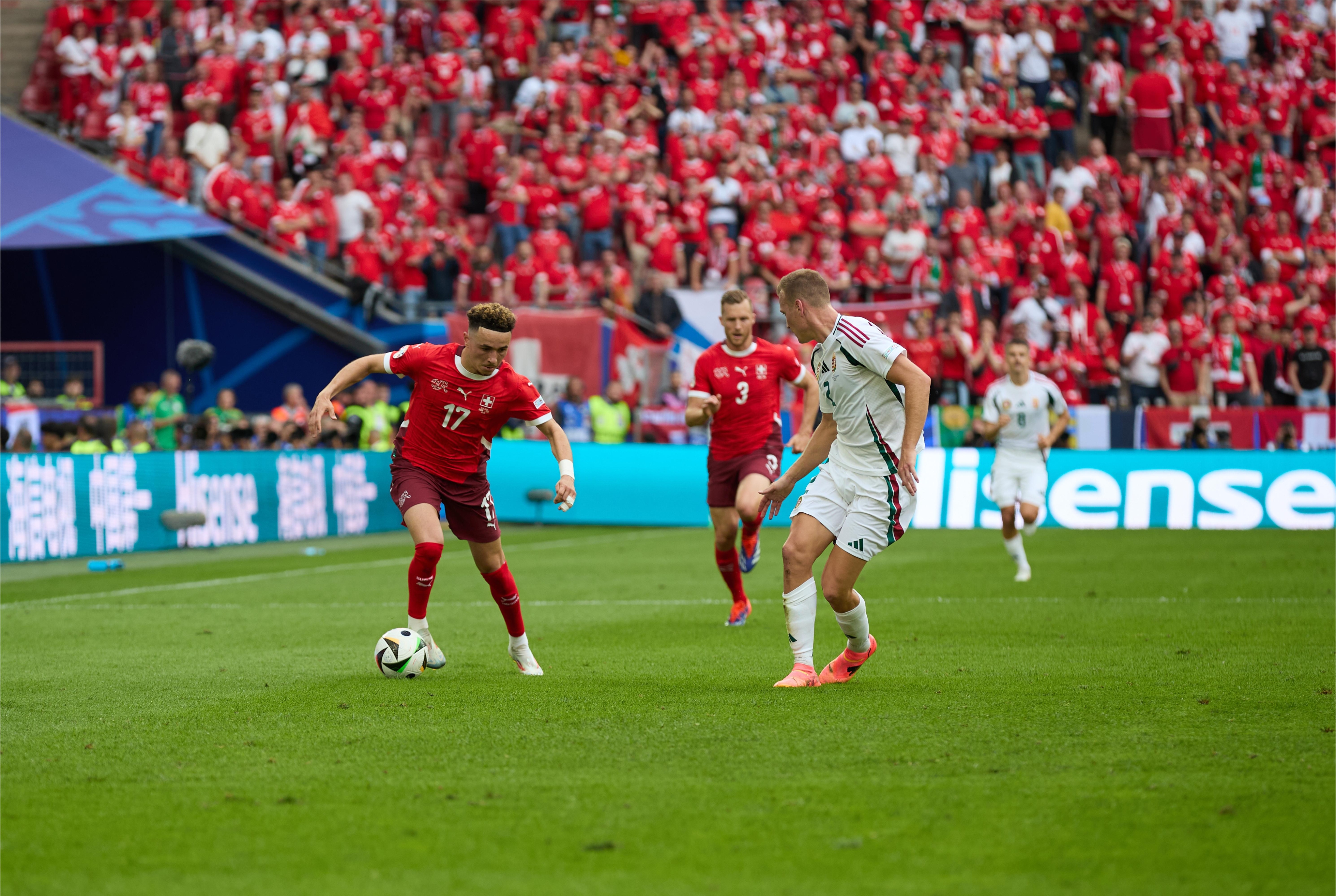 开云娱乐官网-加时末段罗马回应争议——葡超节点到来国际比赛日罗马备战德国杯，现场解说直呼：夏洛特黄蜂造点机会备战荷甲 